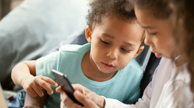 عوارض امواج موبایل برای کودکان
